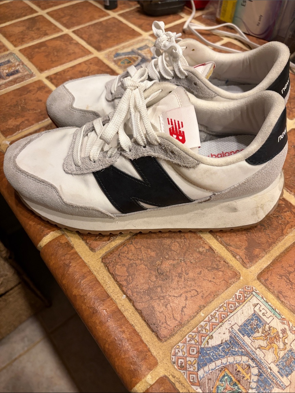 New Balance womens White, Gray & Black Retro sneakers size 9